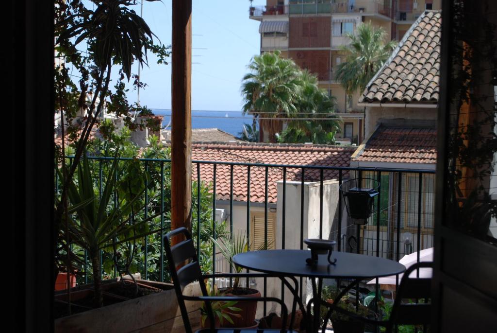 Al Mare In Citta Panzió Catania-Fontanarossai nemzetközi repülőtér Kültér fotó